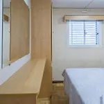 假日公园 F *